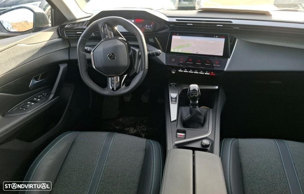 Peugeot 308 SW 1.2 PureTech Allure Pack - 12