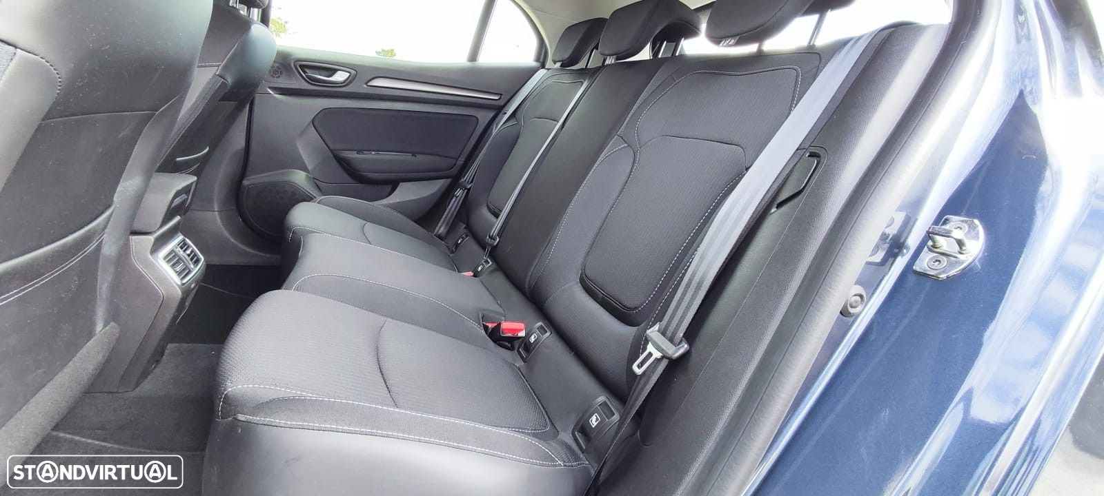 Renault Mégane BLUE dCi 115 EDC LIMITED - 9