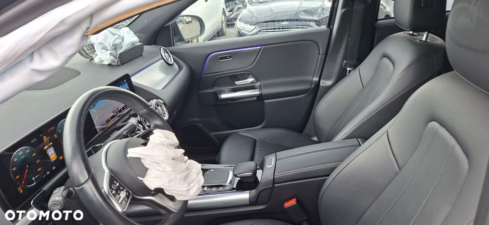 Mercedes-Benz GLA 200 d 4Matic 8G-DCT Style - 11
