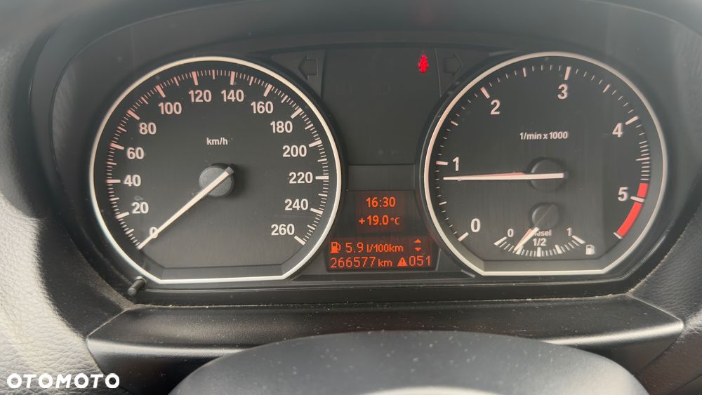 BMW Seria 1 120d - 11