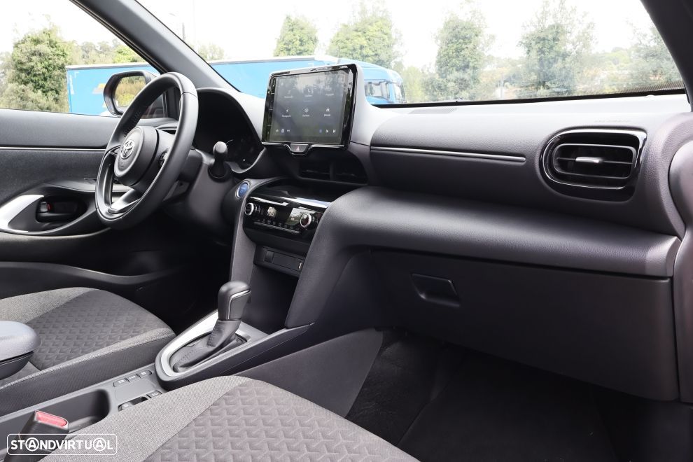 Toyota Yaris Cross 1.5 HDF Comfort Plus - 15