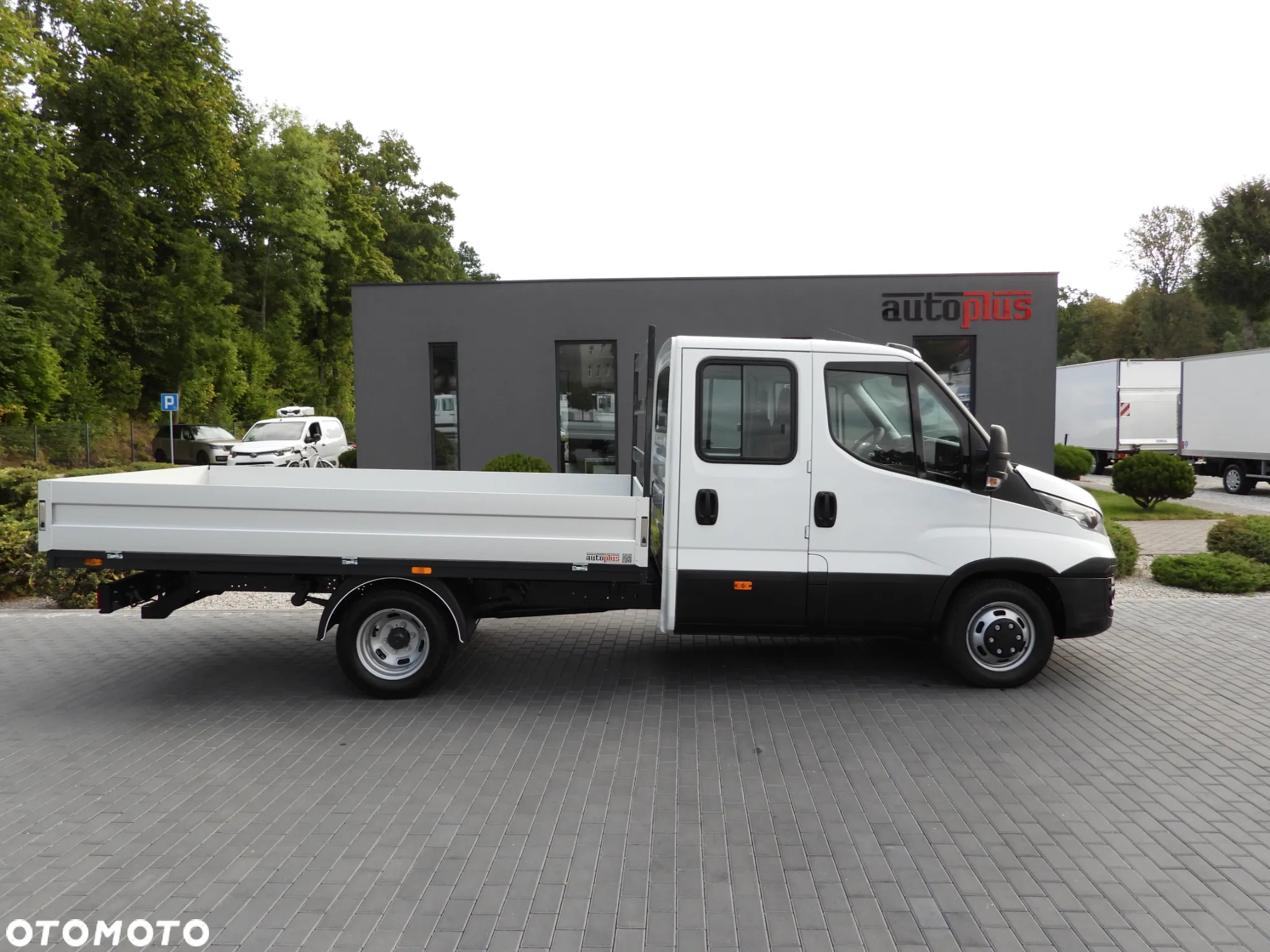 Iveco DAILY 35C17 SKRZYNIA PODWÓJNA KABINA DOKA 7 MIEJSC TEMPOMAT BLIŹNIACZE KOŁA KLIMATYZACJA 170KM [ 098947 ] - 8