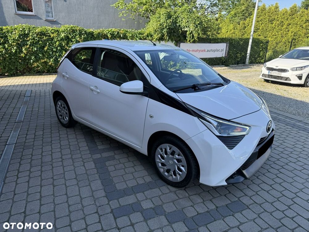 Toyota Aygo x-play - 4