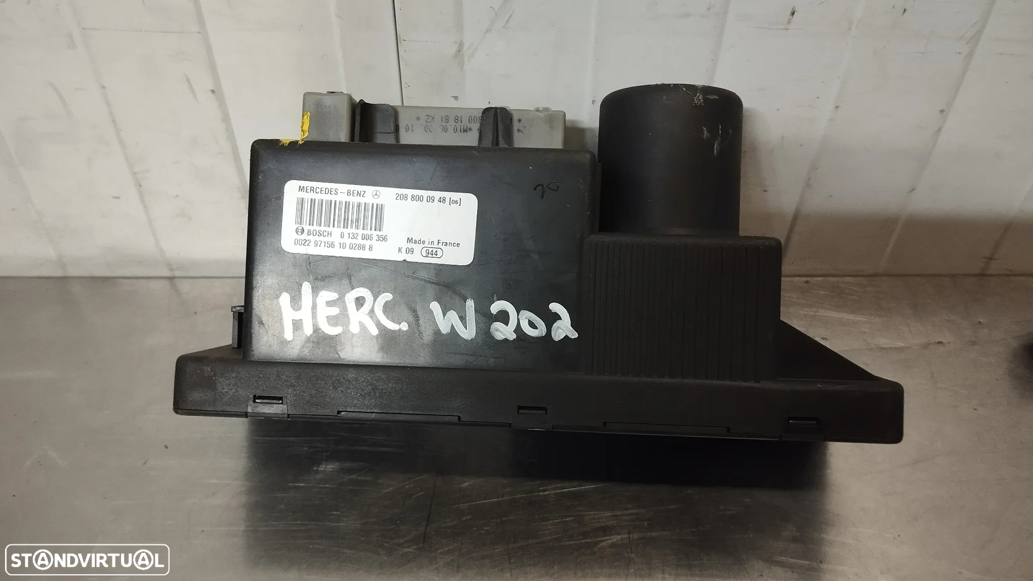 BOMBA / MOTOR VACUO FECHO CENTRAL MERCEDES CLASSE C / E W202 W210 REF. 2088000948 0132006356 - 3