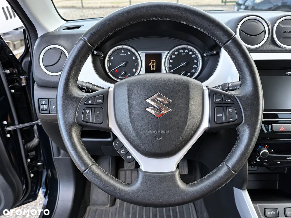 Suzuki Vitara 1.6 Premium 2WD - 23