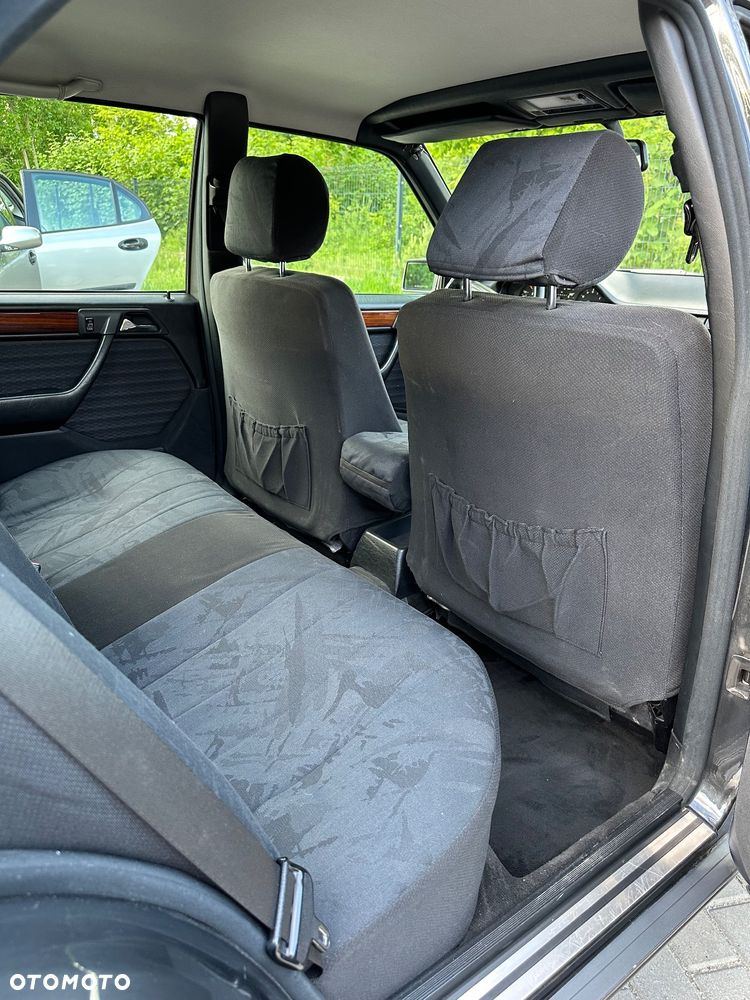 Mercedes-Benz W124 (1984-1993) - 14