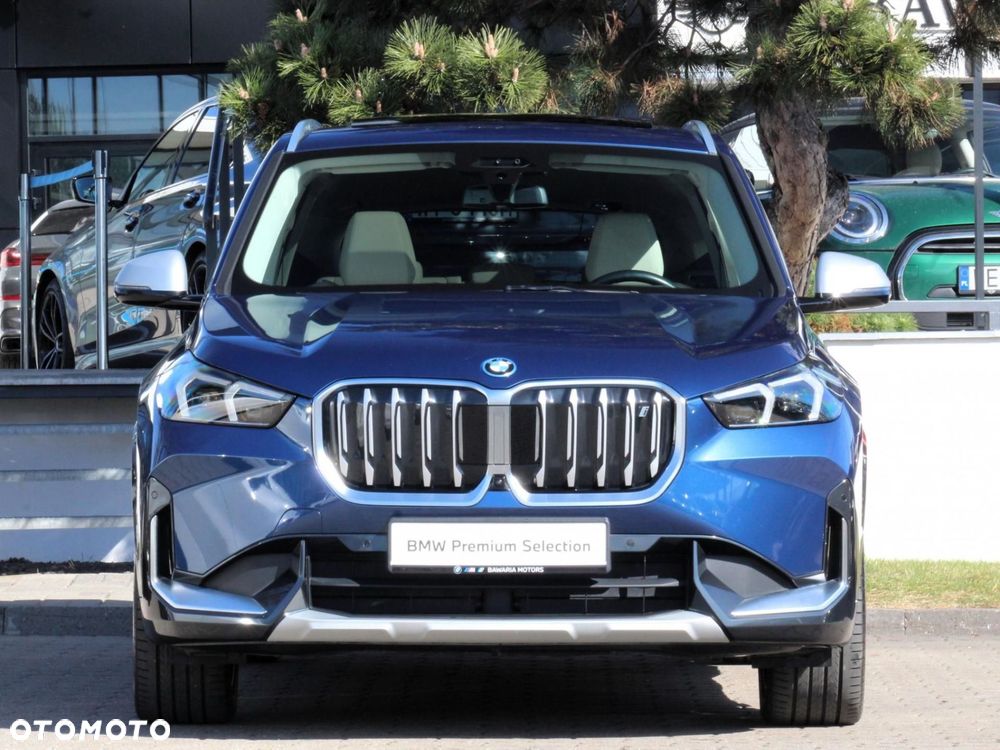 BMW iX1 - 10