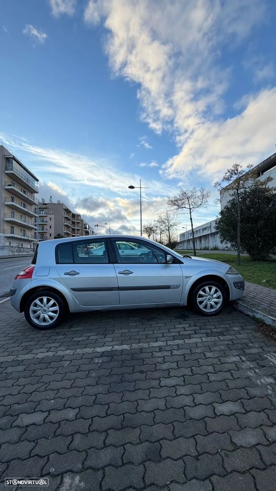 Renault Mégane 1.5 dCi Authentique - 5