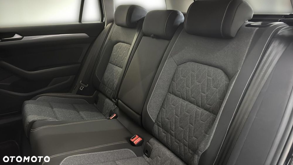 Volkswagen Passat 2.0 TDI EVO Business - 17
