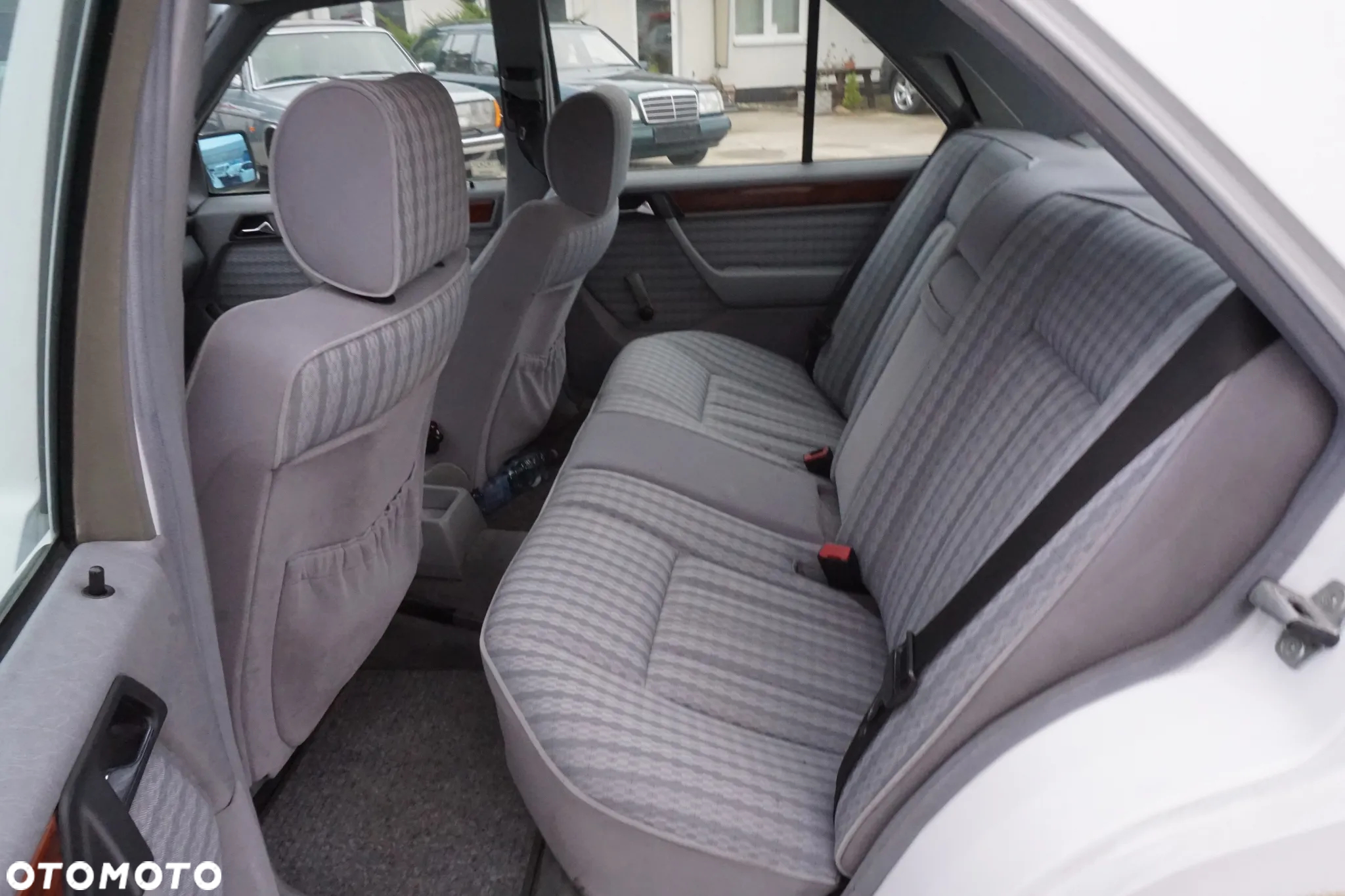 Mercedes-Benz W124 (1984-1993) - 8