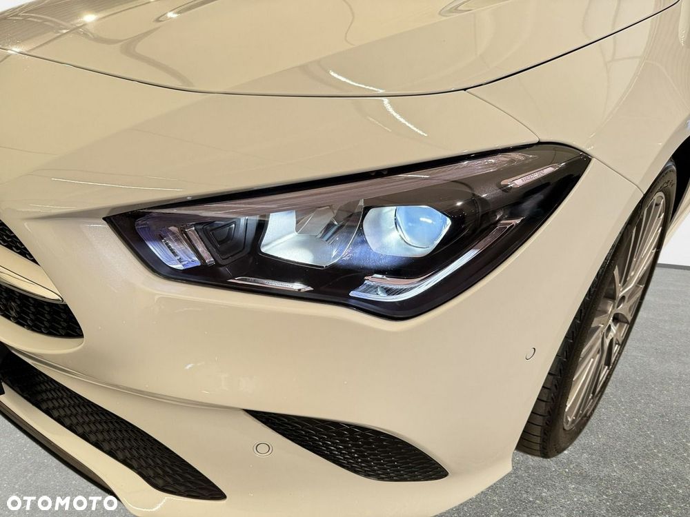 Mercedes-Benz CLA - 10