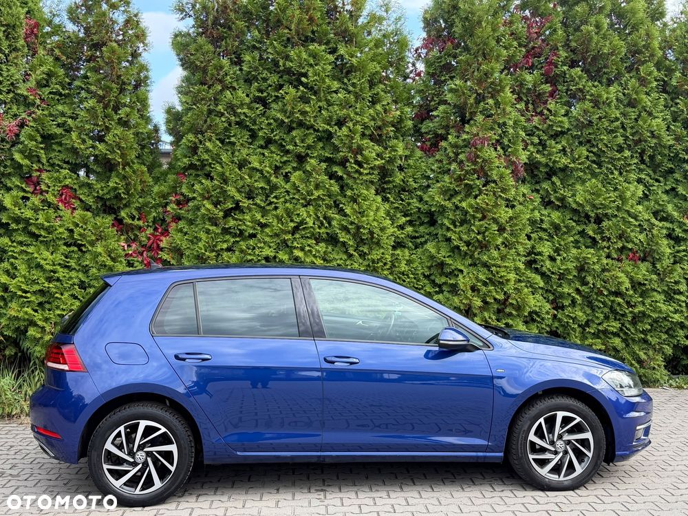 Volkswagen Golf - 10