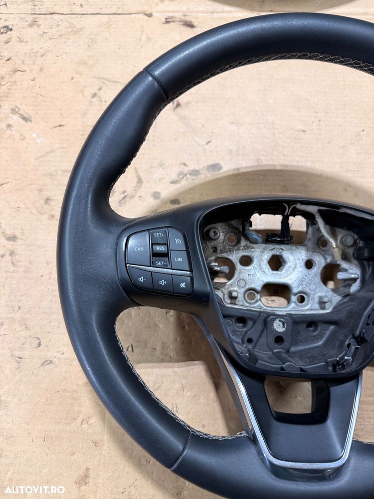 Volan piele cu comenzi FORD PUMA an 2019-2025 uzura minima - 2