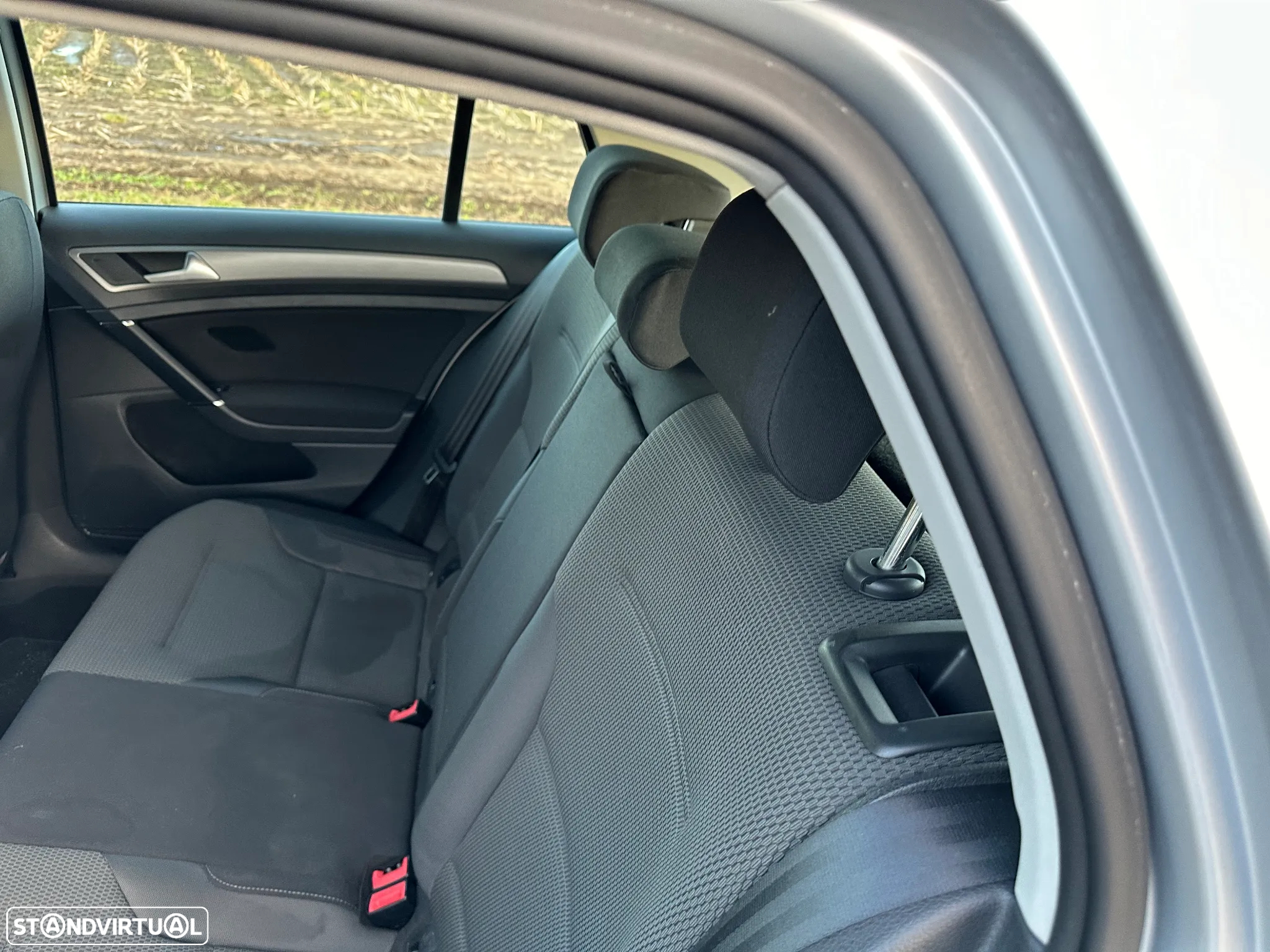 VW Golf 1.6 TDi Confortline - 12