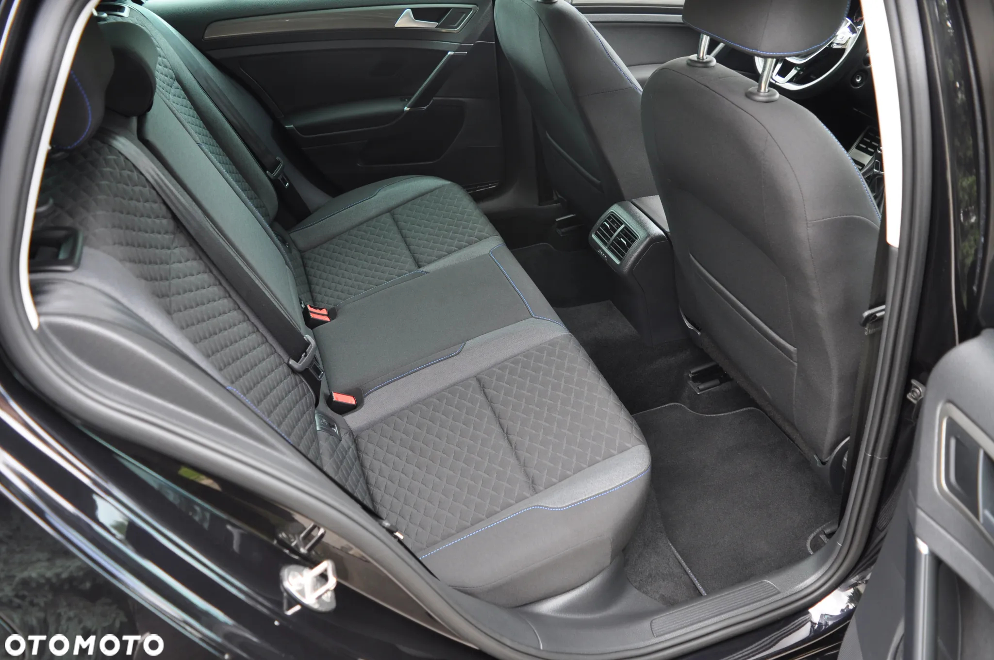Volkswagen Golf 1.6 TDI Join - 26