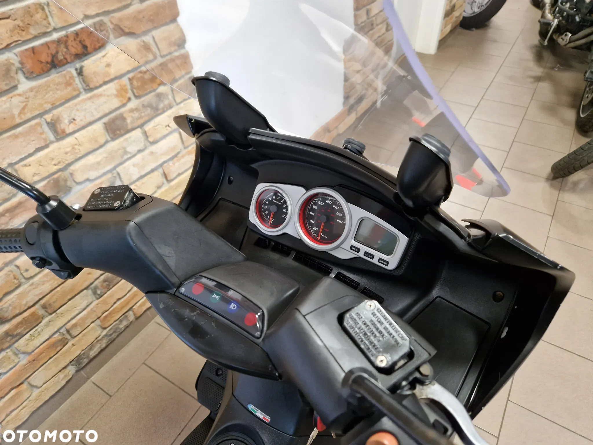 Aprilia SR - 11