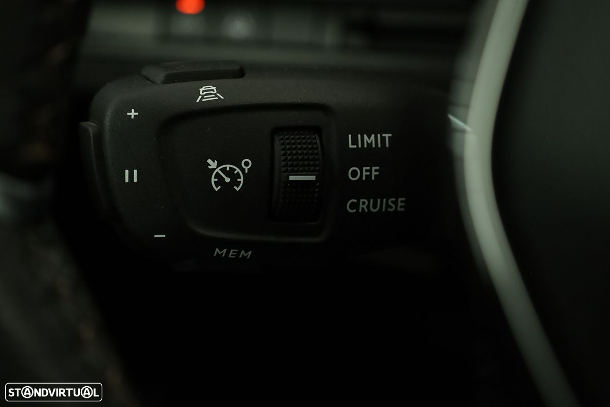 Peugeot 3008 1.2 PureTech GT EAT8 - 17
