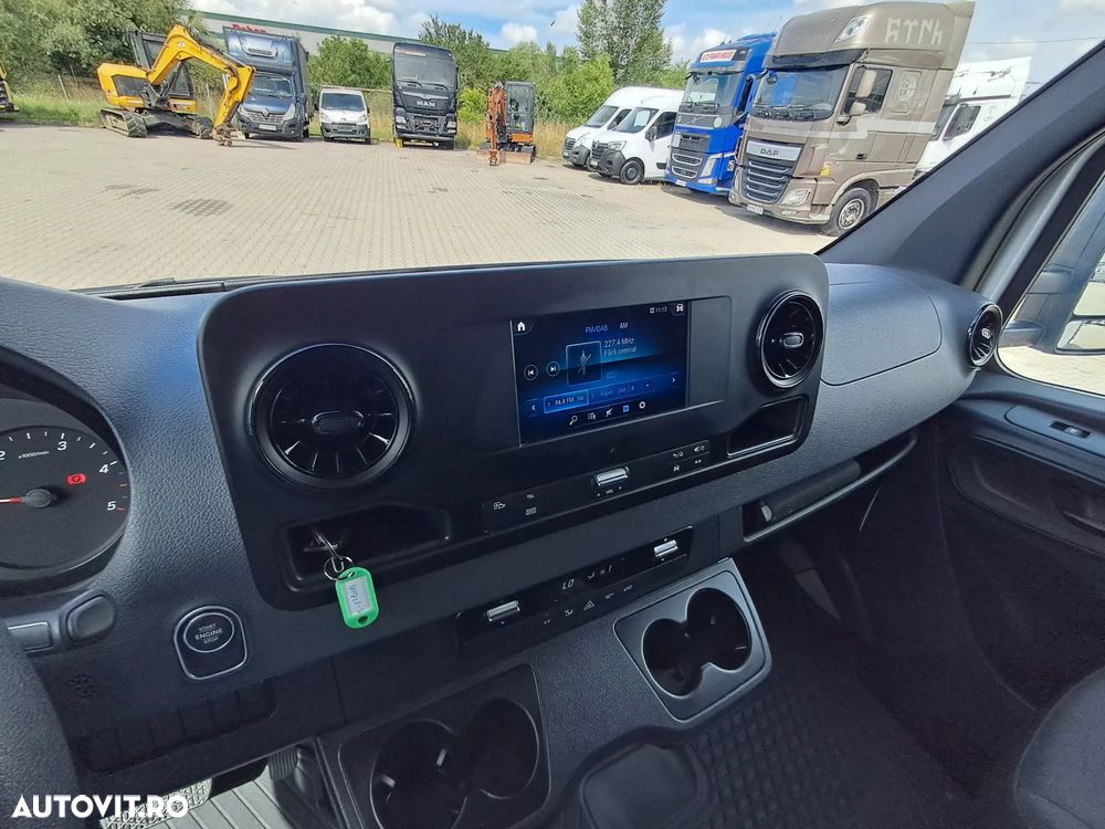 Mercedes-Benz SPRINTER 317 2.0D 170CP CABINA DE DORMIT SI PRELATA - 24