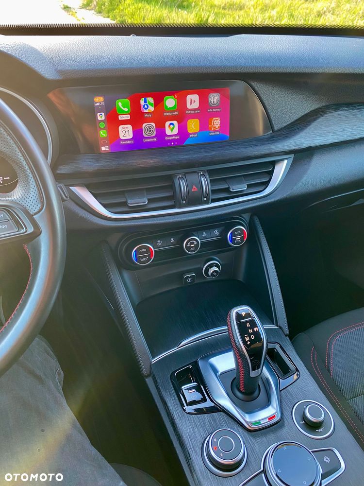 Alfa Romeo Stelvio 2.0 Turbo B-Tech Edition Q4 - 12