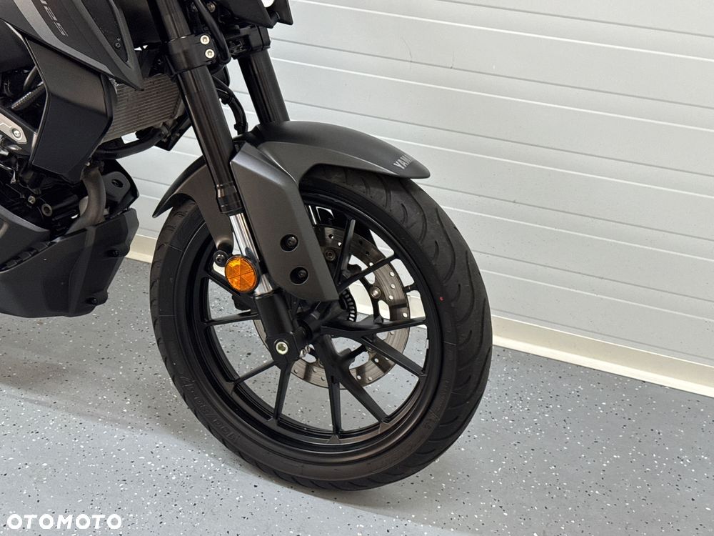 Yamaha MT - 9