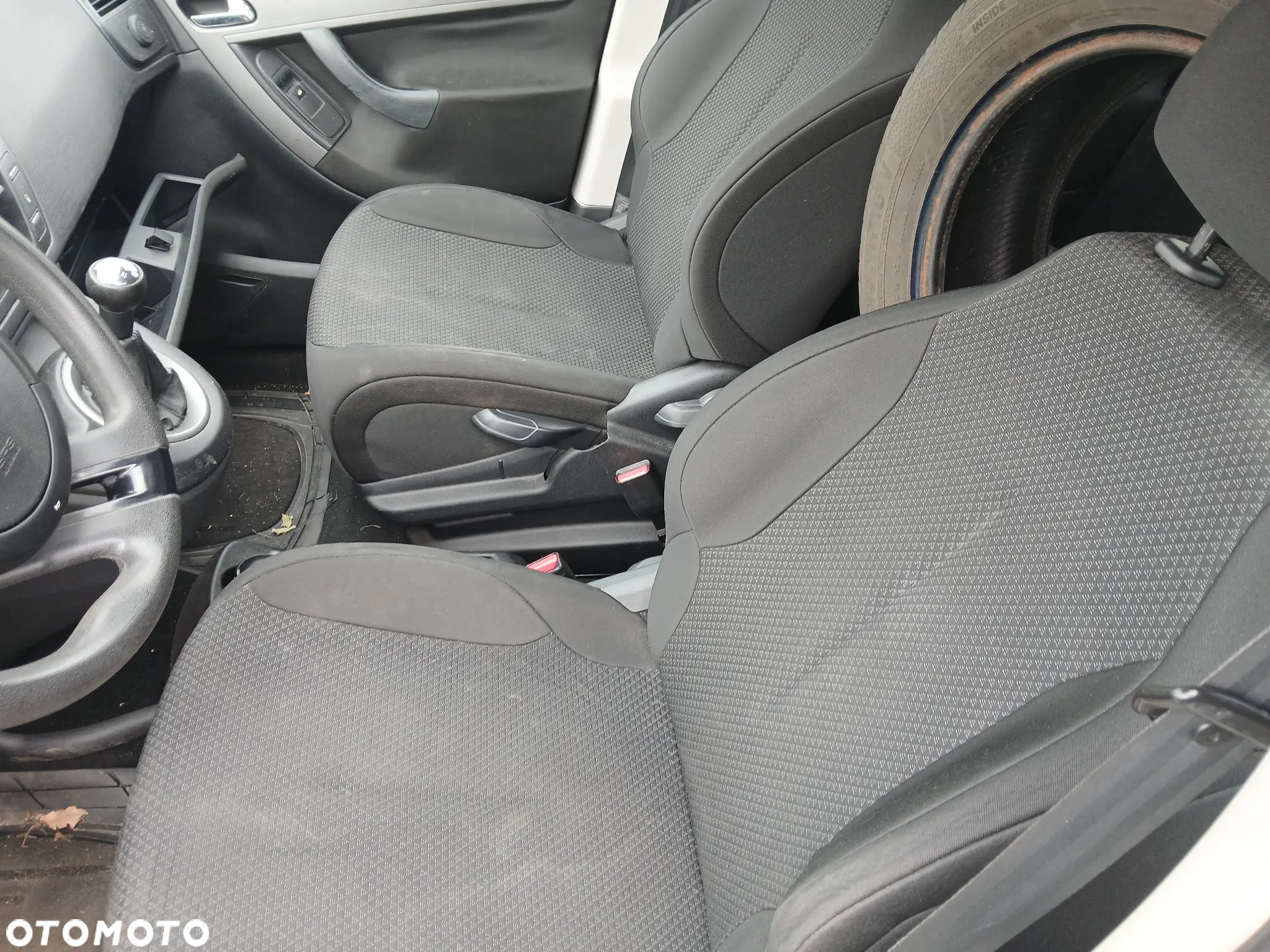 citroen C4 picasso KEBC fotel fotele kanapa deska kokpit podsufitka boczek boczki klamka podłokietnik - 6
