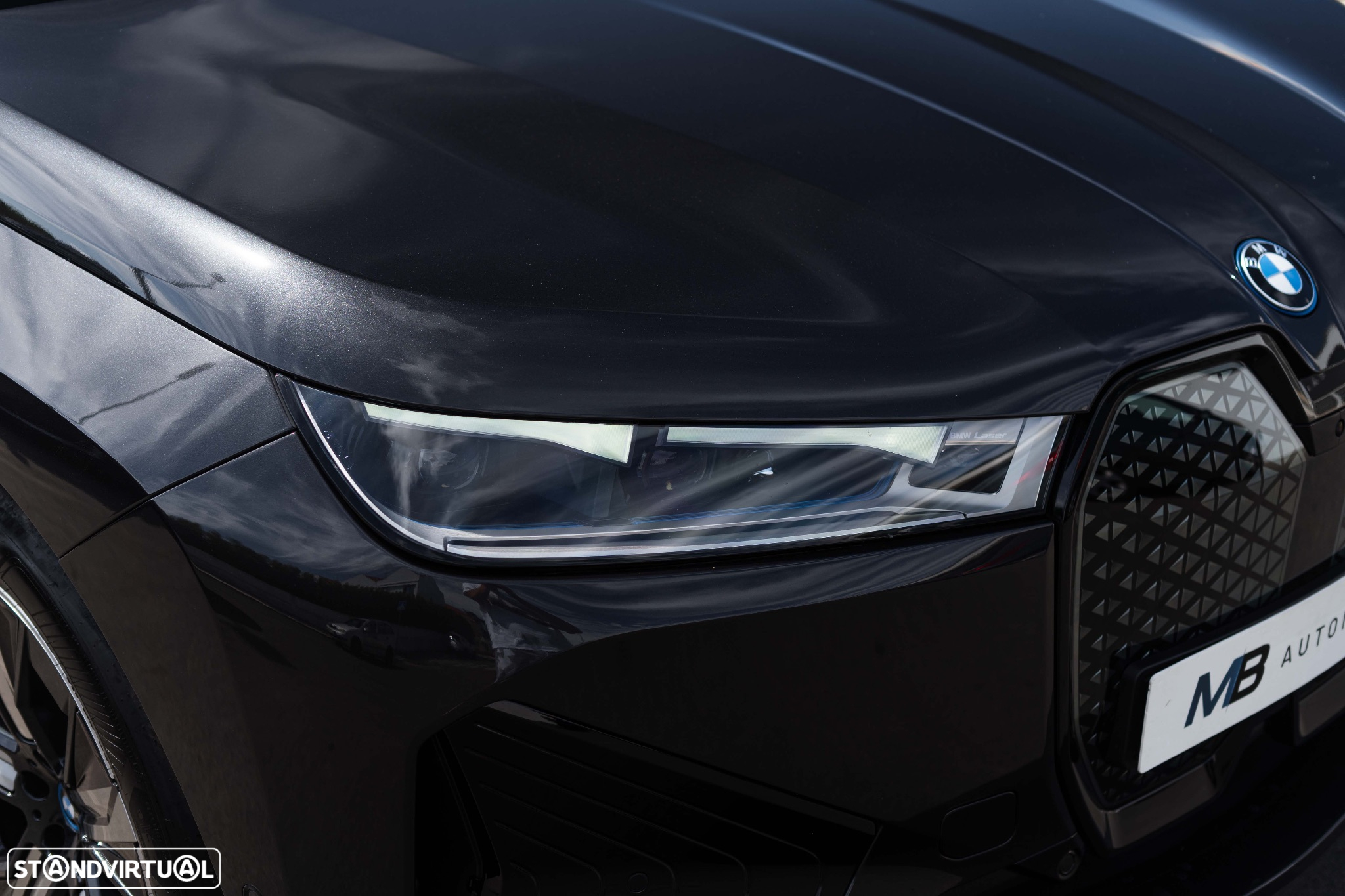 BMW iX xDrive 40 Pack Desportivo - 27