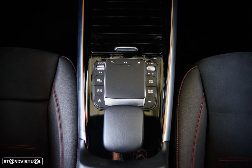 Mercedes-Benz EQA 300 4Matic AMG Line - 50