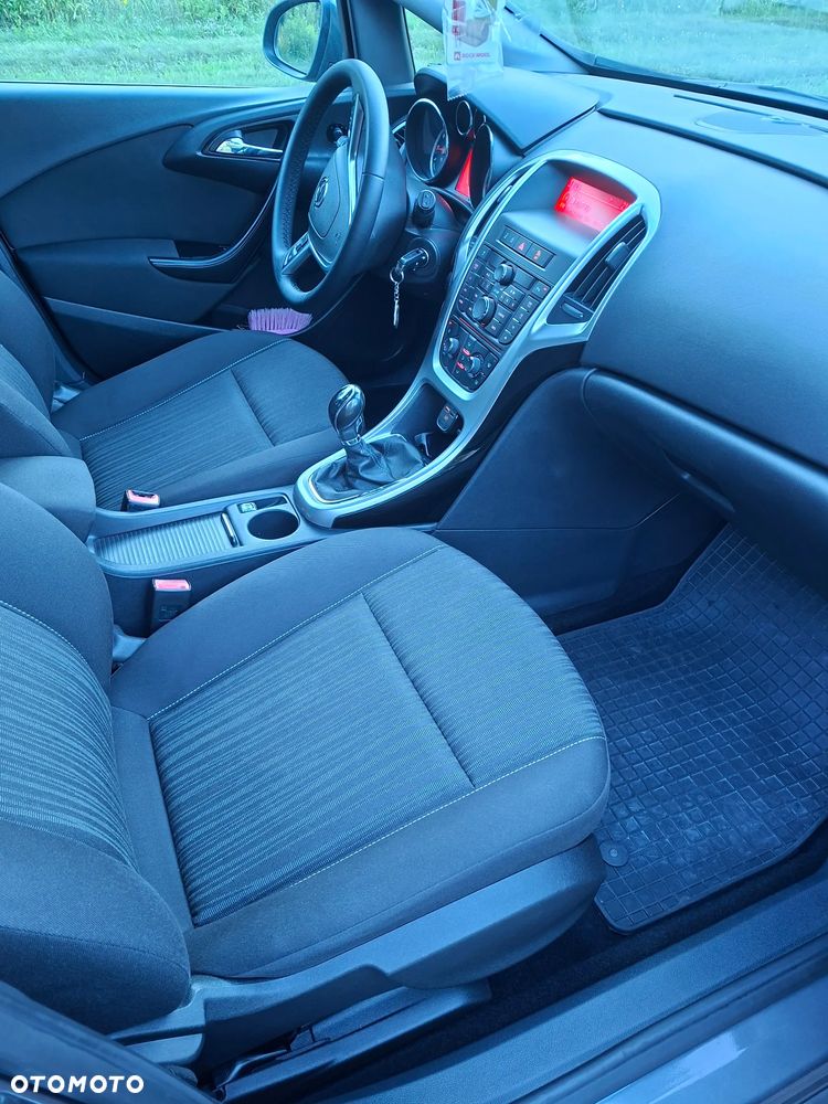 Opel Astra 1.4 T Cosmo - 12