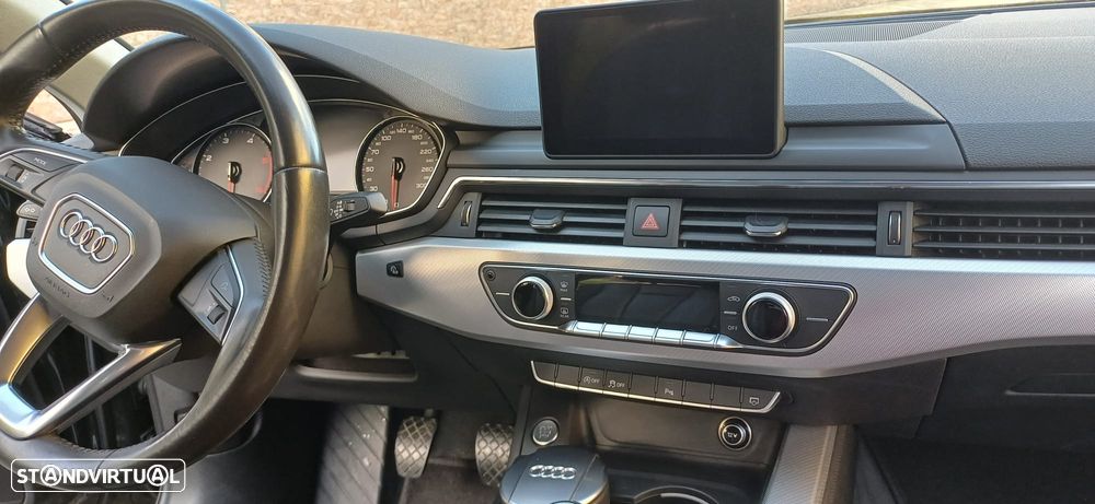 Audi A4 2.0 TDI Advance - 24