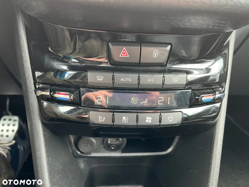 Peugeot 2008 1.2 Pure Tech Crossway S&S - 17