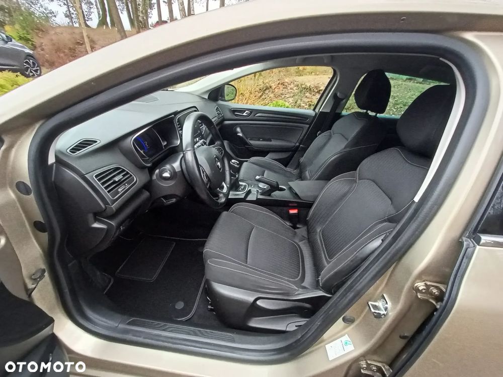 Renault Megane TCe 115 GPF ZEN - 11