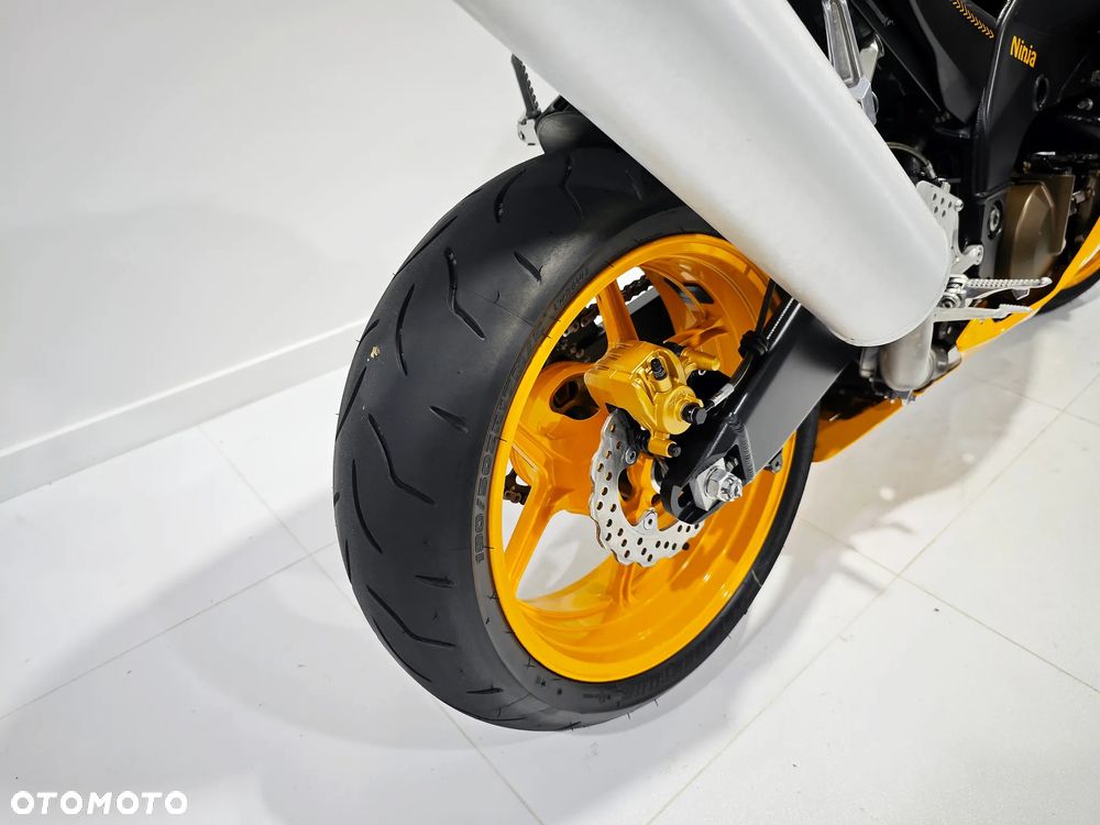 Kawasaki ZX - 6