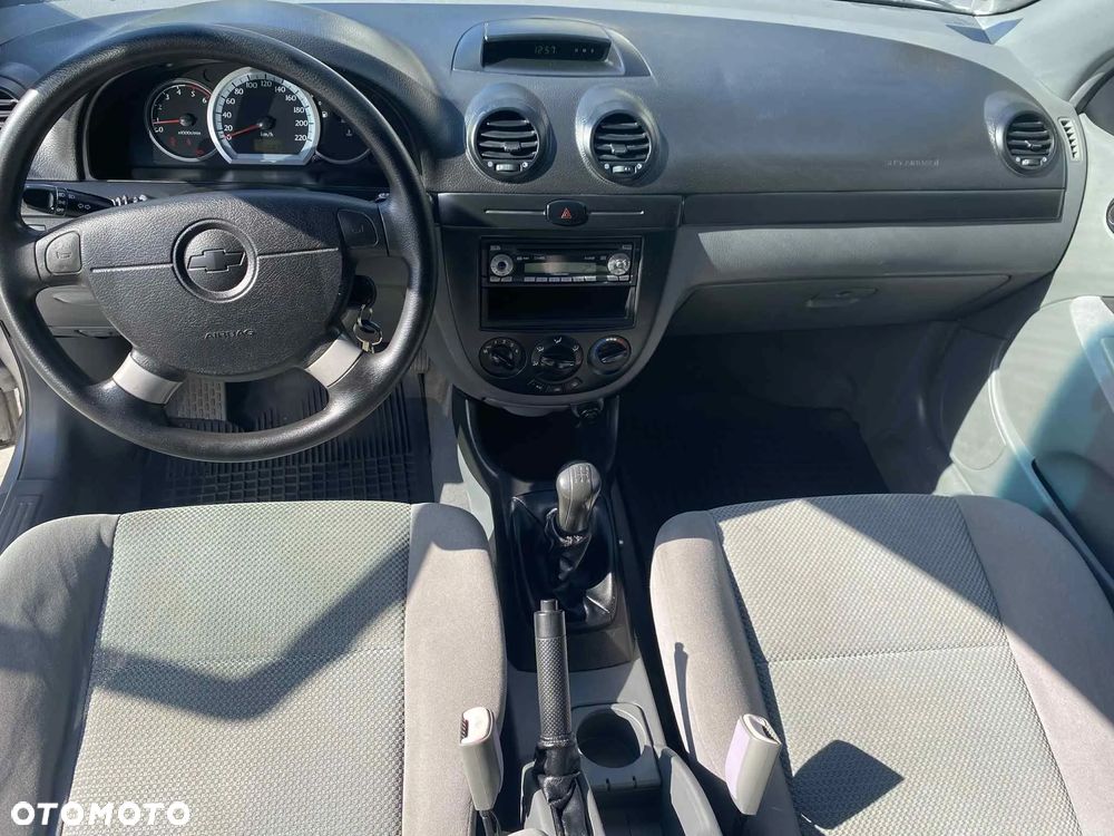 Chevrolet Lacetti - 17
