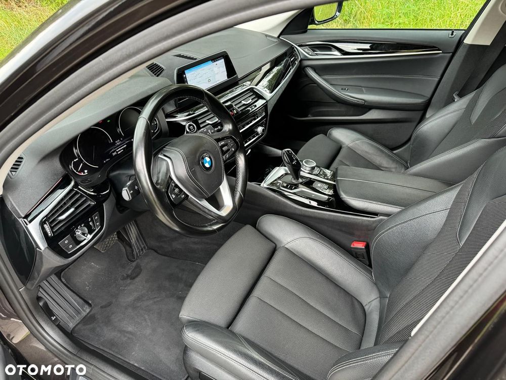 BMW Seria 5 520d xDrive Sport Line - 10