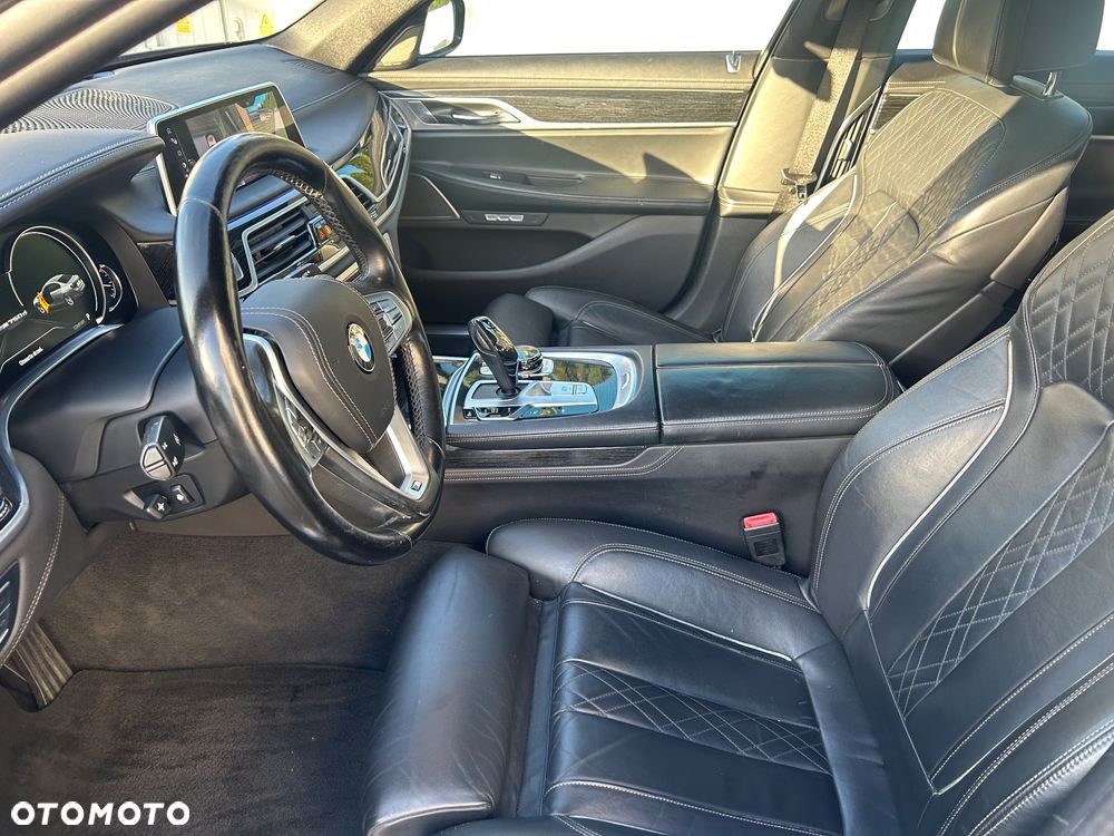 BMW Seria 7 - 22