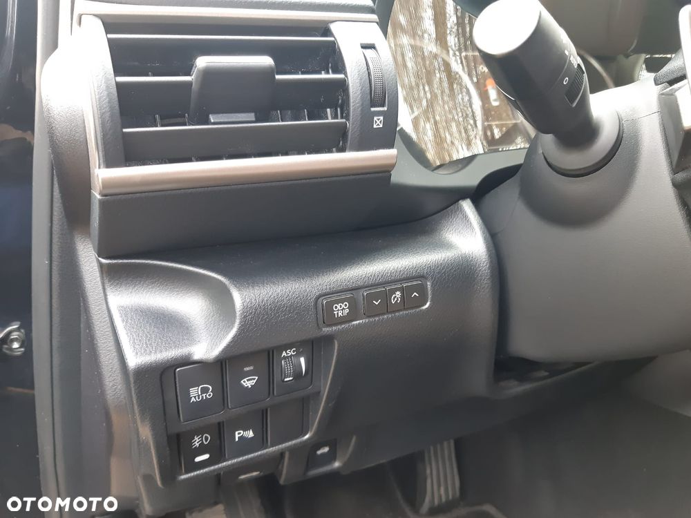 Lexus IS 300h Comfort - 17