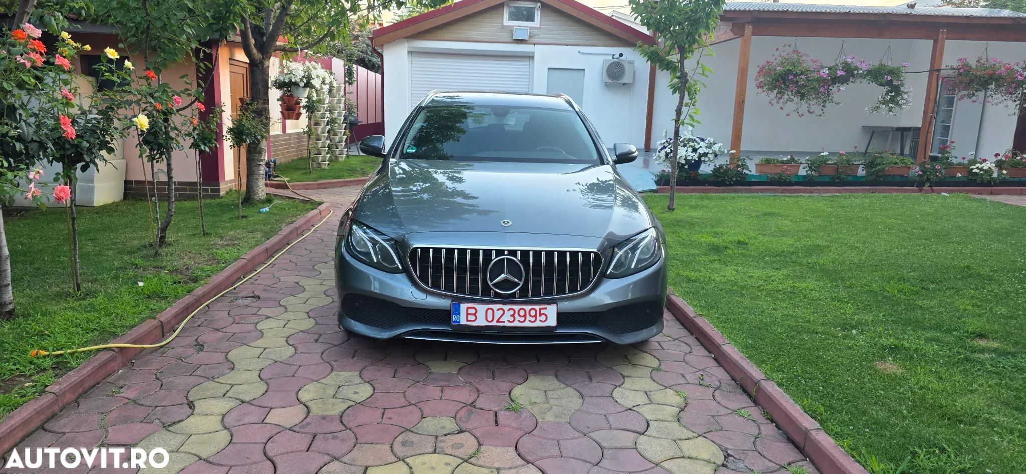 Mercedes-Benz E 200 d T 9G-TRONIC Avantgarde - 1