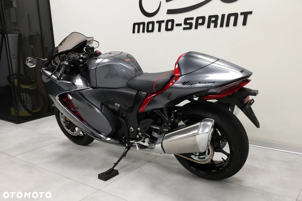 Suzuki GSX - 7