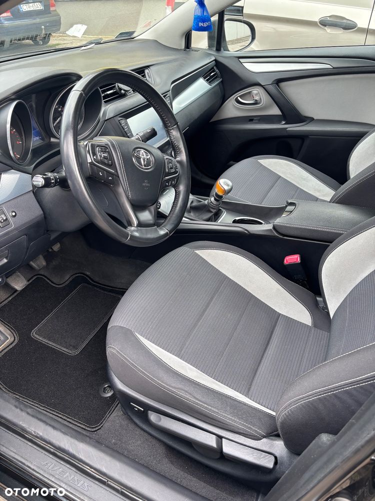 Toyota Avensis 1.6 D-4D Premium - 15