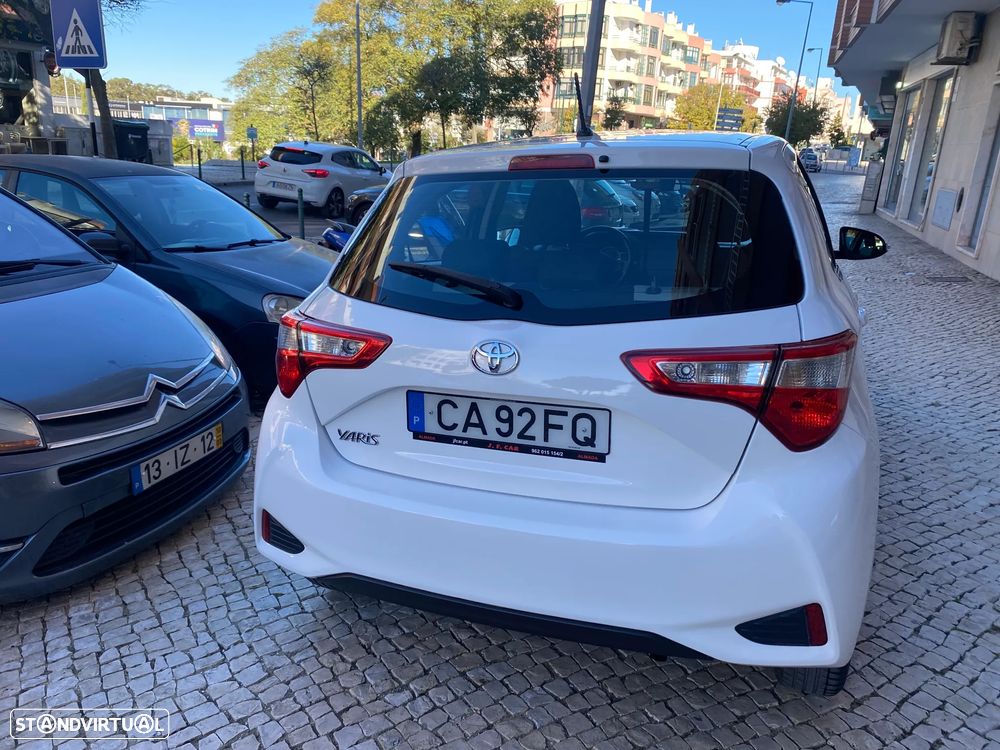 Toyota Yaris 1.0 VVT-i - 25