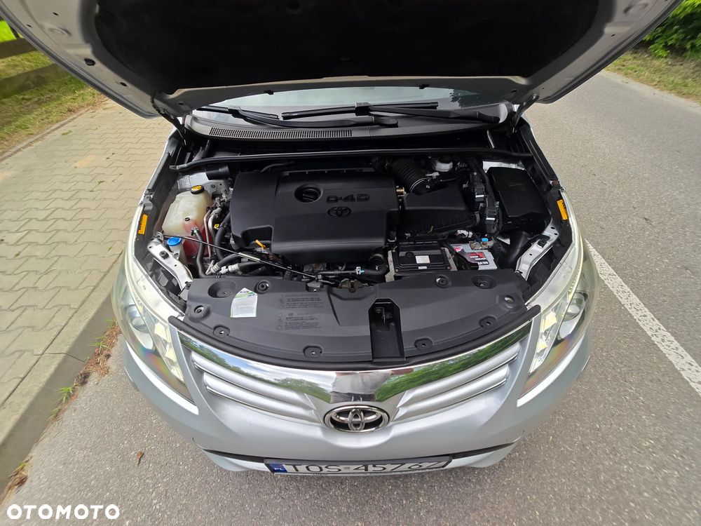 Toyota Avensis 2.0 D-4D Premium - 25
