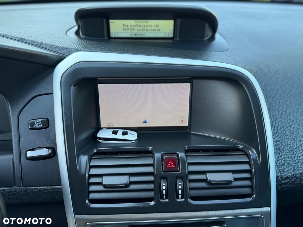 Volvo XC 60 D5 AWD Momentum - 17