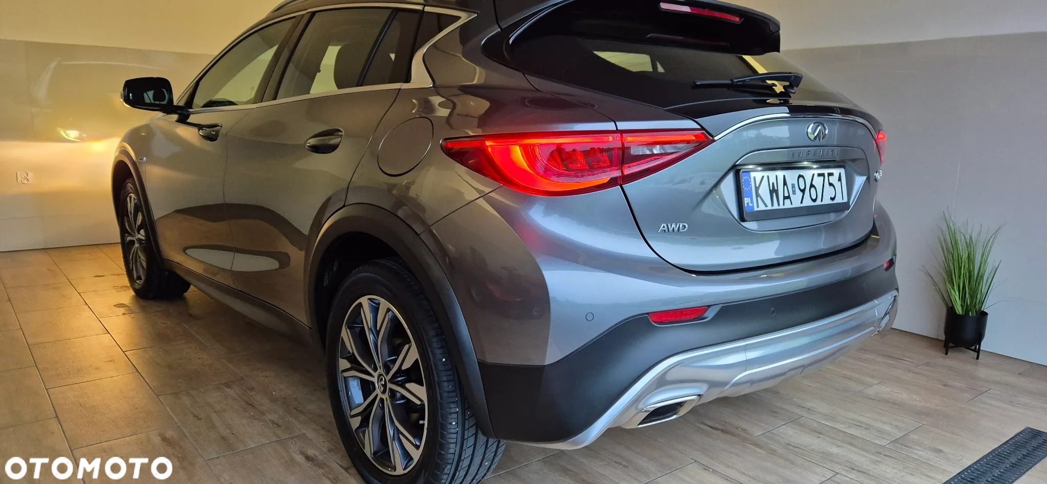 Infiniti QX30 2.2d Luxe AWD 7DCT - 34