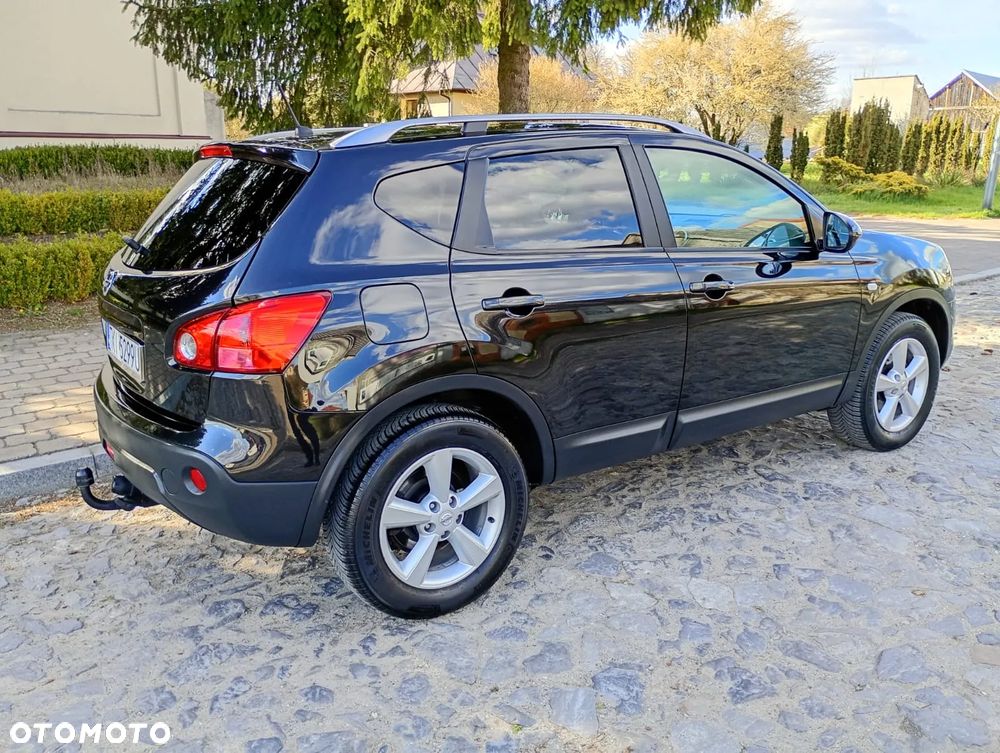 Nissan Qashqai 2.0 dCi 4 x 4 DPF tekna - 14