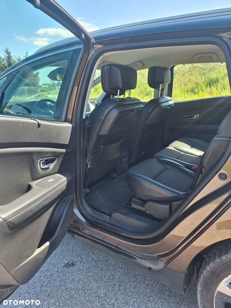 Renault Grand Scenic - 8