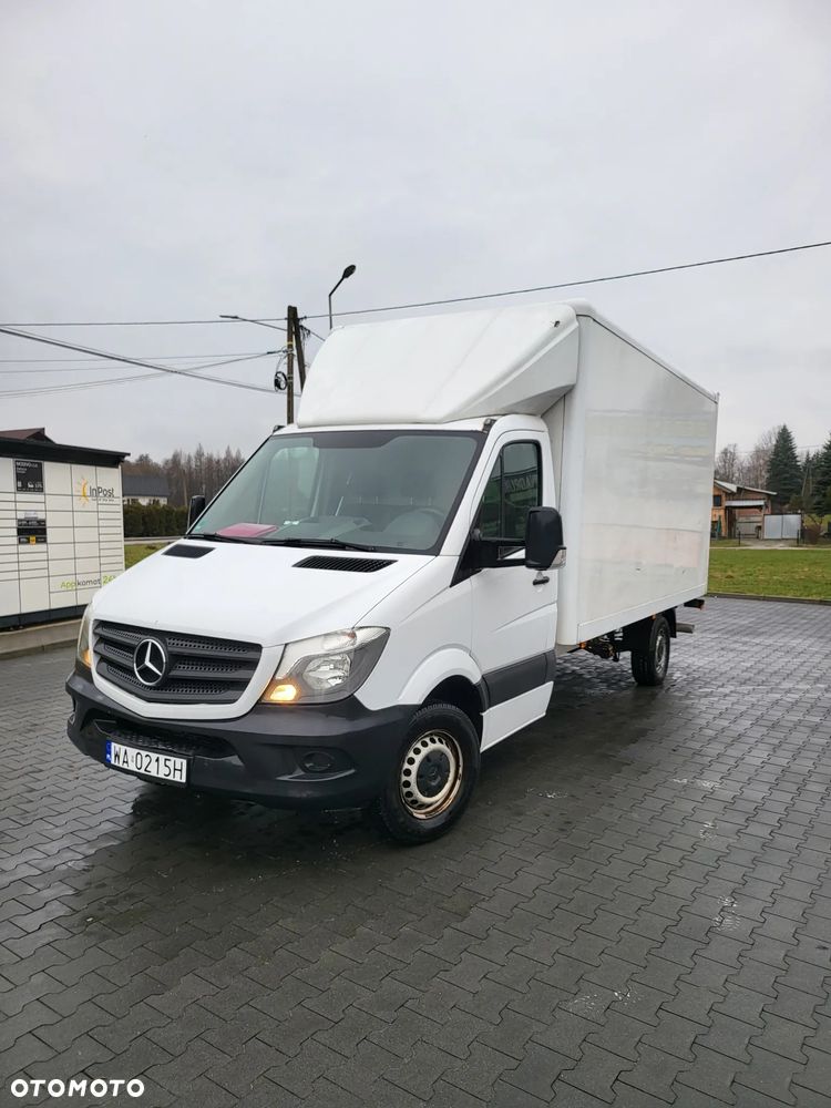 Mercedes-Benz Sprinter kontener windą - 8