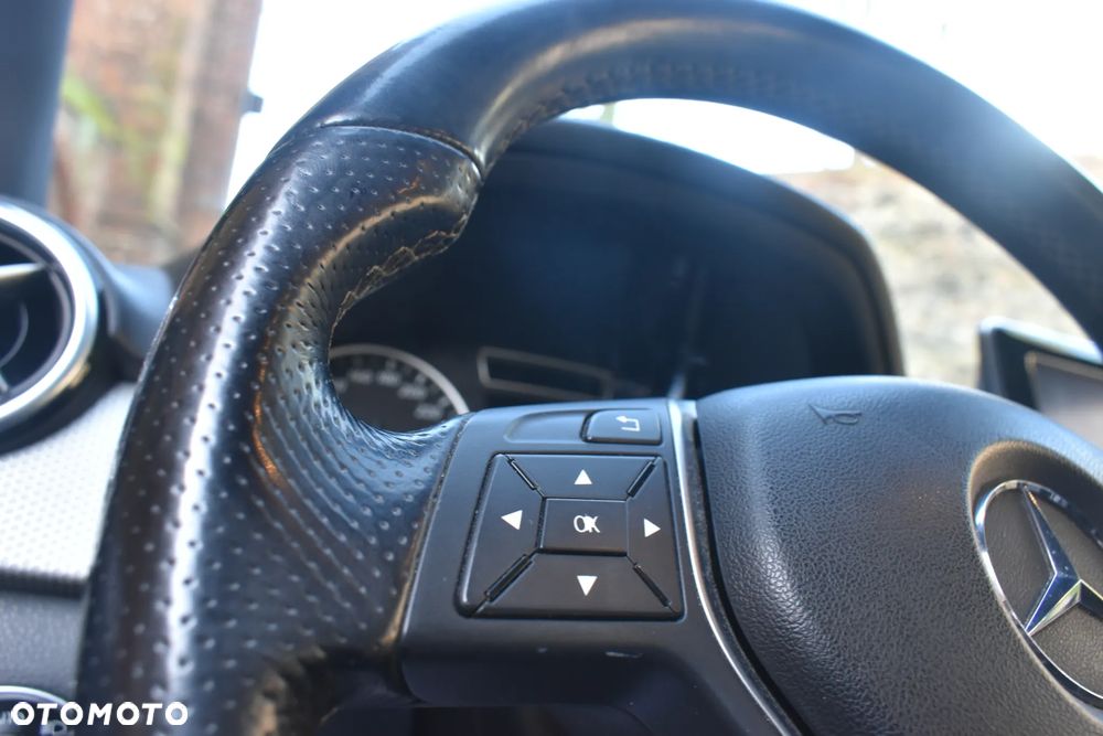 Mercedes-Benz Klasa B 180 (BlueEFFICIENCY) - 20