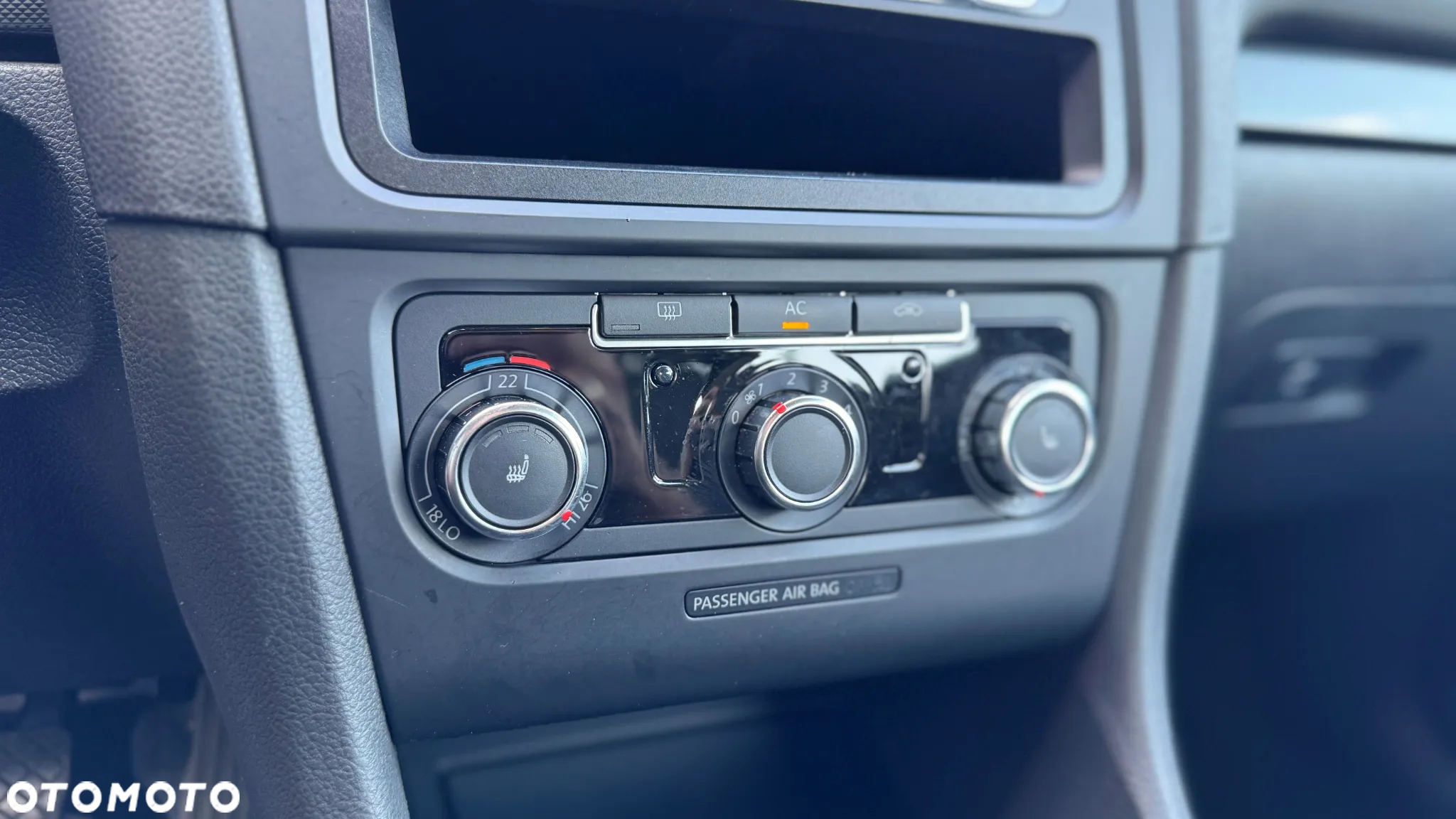Volkswagen Golf VI 2.0 TDI Comfortline - 16