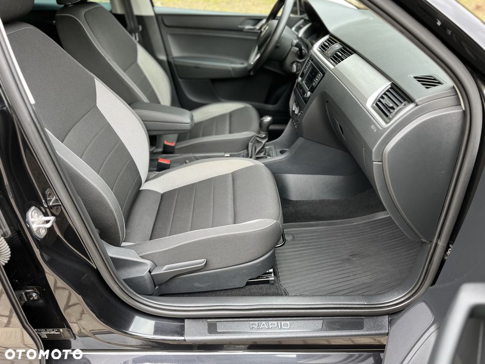 Skoda RAPID 1.2 TSI Ambition - 28