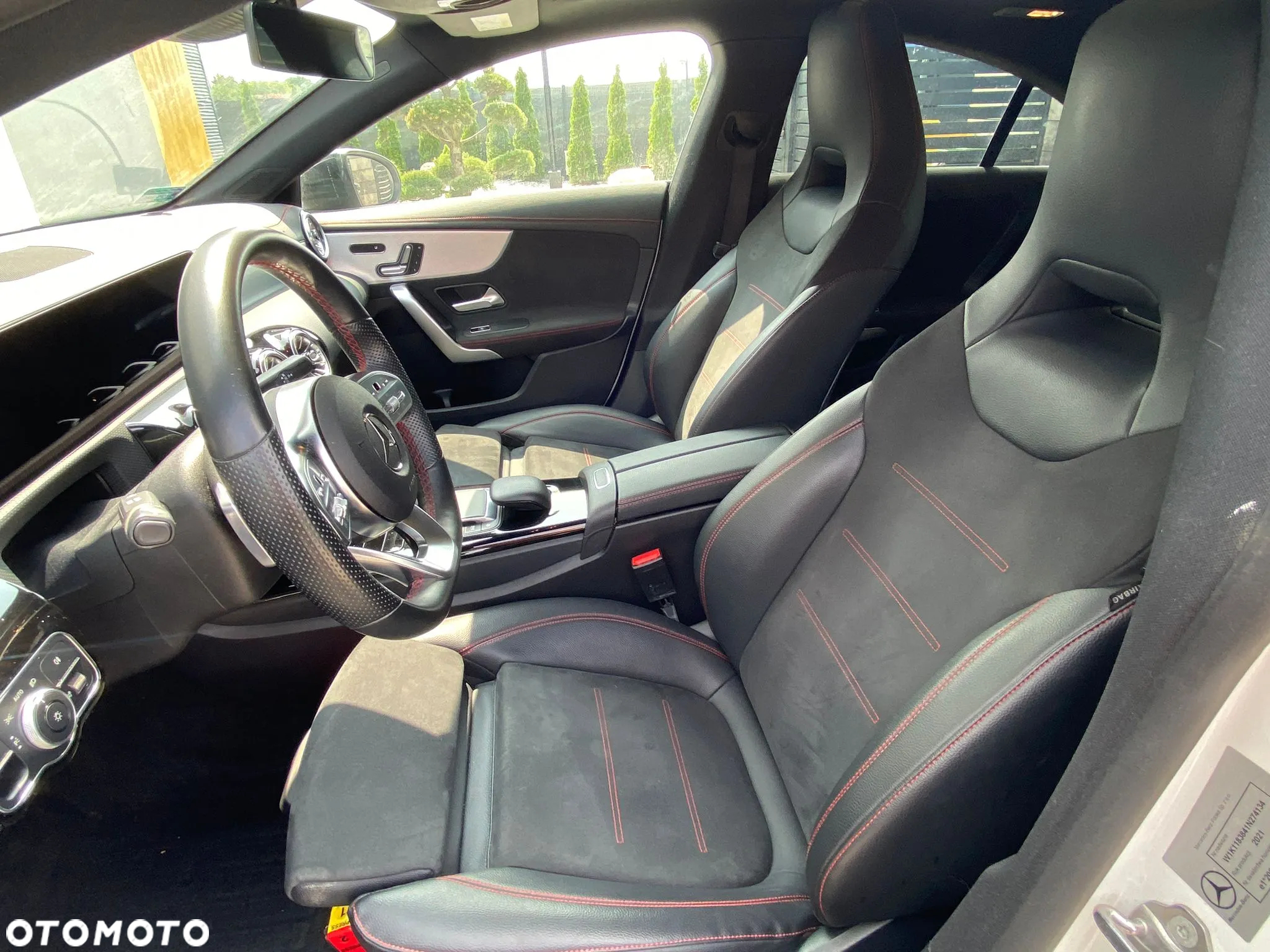 Mercedes-Benz CLA 180 AMG Line 7G-DCT - 12